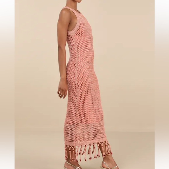 New! Lulu’s Marama Shiny Coral Crochet Sleeveless Fringe Midi Dress - Picture 3 of 10